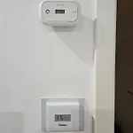 Modern Homes - Voll Ausgestatte - Balkon - Hotelbetten - 4k Tv - Wlan Moers