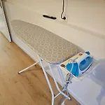 Modern Homes - Voll Ausgestatte - Balkon - Hotelbetten - 4k Tv - Wlan * Moers