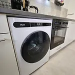 Modern Homes - Voll Ausgestatte - Balkon - Hotelbetten - 4k Tv - Wlan Daire *
