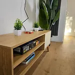 Modern Homes - Voll Ausgestatte - Balkon - Hotelbetten - 4k Tv - Wlan Daire Moers
