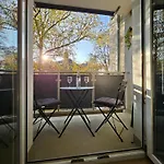 Appartement Modern Homes - Voll Ausgestatte - Balkon - Hotelbetten - 4k Tv - Wlan Moers