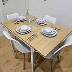 Daire Modern Homes - Voll Ausgestatte - Balkon - Hotelbetten - 4k Tv - Wlan Moers