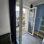 Modern Homes - Voll Ausgestatte - Balkon - Hotelbetten - 4k Tv - Wlan Moers
