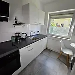 Daire Modern Homes - Voll Ausgestatte - Balkon - Hotelbetten - 4k Tv - Wlan