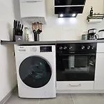 Daire Modern Homes - Voll Ausgestatte - Balkon - Hotelbetten - 4k Tv - Wlan Moers