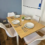 Modern Homes - Voll Ausgestatte - Balkon - Hotelbetten - 4k Tv - Wlan