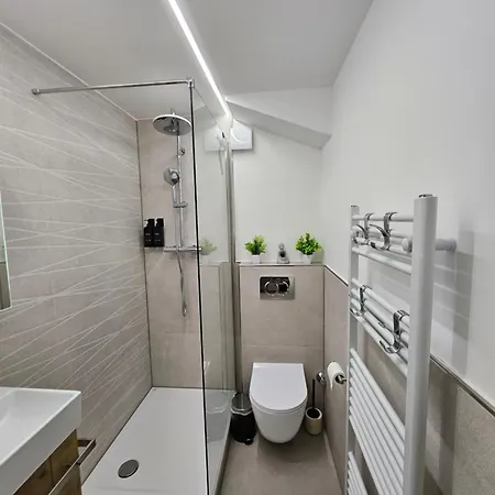 Stilvolle Mit Balkon & Parkplatz In - Ideal Fuer Business, Familien Und Monteure Nahe Duesseldorf * Moers