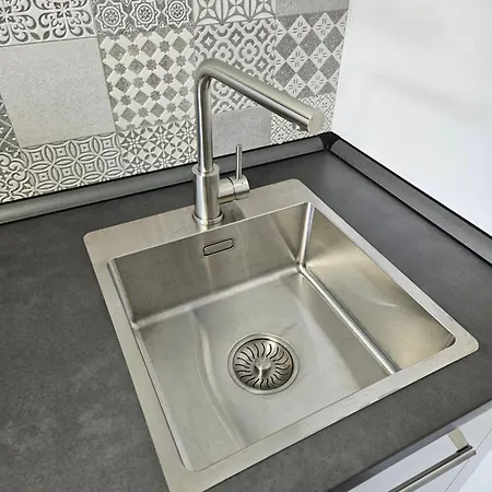 Apartament Modern Homes - Voll Ausgestatte - Balkon - Hotelbetten - 4k Tv - Wlan