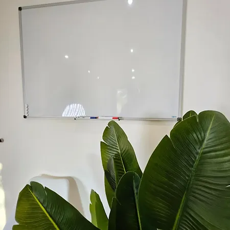 Modern Homes - Voll Ausgestatte - Balkon - Hotelbetten - 4k Tv - Wlan