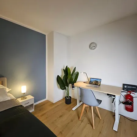 Apartament Modern Homes - Voll Ausgestatte - Balkon - Hotelbetten - 4k Tv - Wlan