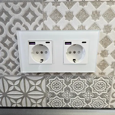 Modern Homes - Voll Ausgestatte - Balkon - Hotelbetten - 4k Tv - Wlan