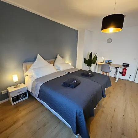 Apartment Modern Homes - Voll Ausgestatte - Balkon - Hotelbetten - 4k Tv - Wlan Moers