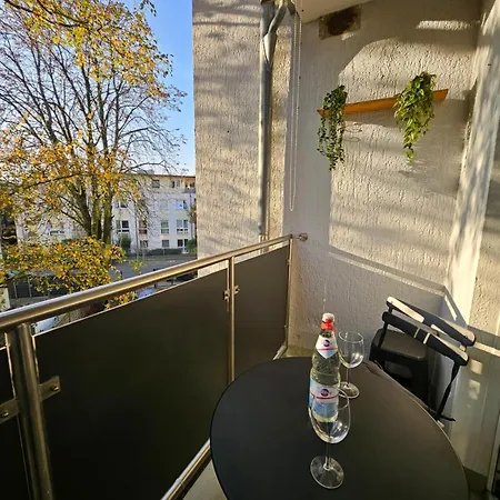 Stilvolle Mit Balkon & Parkplatz In - Ideal Fuer Business, Familien Und Monteure Nahe Duesseldorf *
