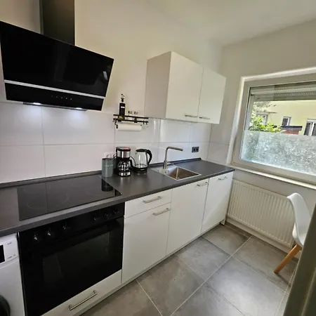 Modern Homes - Voll Ausgestatte - Balkon - Hotelbetten - 4k Tv - Wlan Apartment Moers