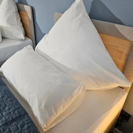 Modern Homes - Voll Ausgestatte - Balkon - Hotelbetten - 4k Tv - Wlan *
