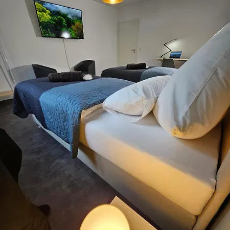 Modern Homes - Voll Ausgestatte - Balkon - Hotelbetten - 4k Tv - Wlan