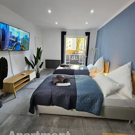 Modern Homes - Voll Ausgestatte - Balkon - Hotelbetten - 4k Tv - Wlan Apartment *