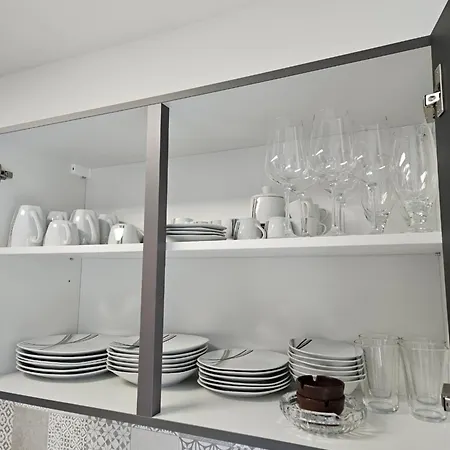 Daire Modern Homes - Voll Ausgestatte - Balkon - Hotelbetten - 4k Tv - Wlan *
