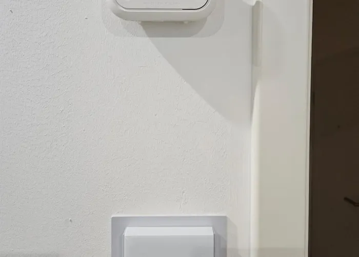 Modern Homes - Voll Ausgestatte - Balkon - Hotelbetten - 4k Tv - Wlan מוארס