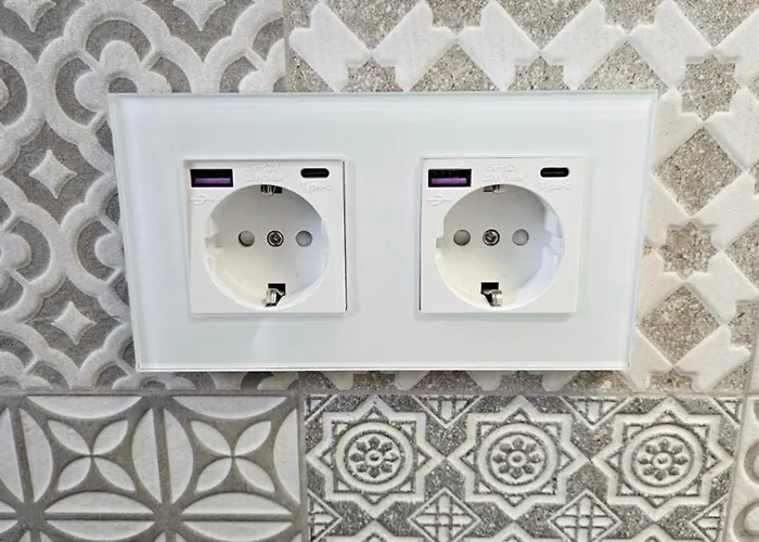 Modern Homes - Voll Ausgestatte - Balkon - Hotelbetten - 4k Tv - Wlan