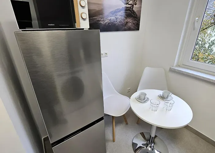 Modern Homes - Voll Ausgestatte - Balkon - Hotelbetten - 4k Tv - Wlan Moers