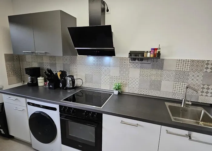 Apartment Modern Homes - Voll Ausgestatte - Balkon - Hotelbetten - 4k Tv - Wlan *