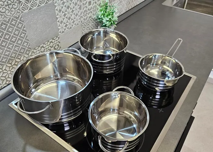 Modern Homes - Voll Ausgestatte - Balkon - Hotelbetten - 4k Tv - Wlan Apartment Moers