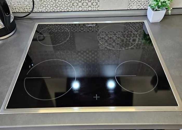 דירה Modern Homes - Voll Ausgestatte - Balkon - Hotelbetten - 4k Tv - Wlan *