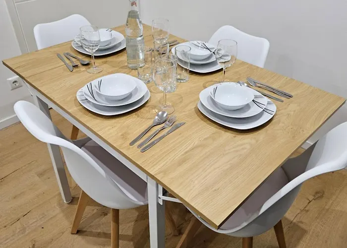 Apartment Modern Homes - Voll Ausgestatte - Balkon - Hotelbetten - 4k Tv - Wlan Moers