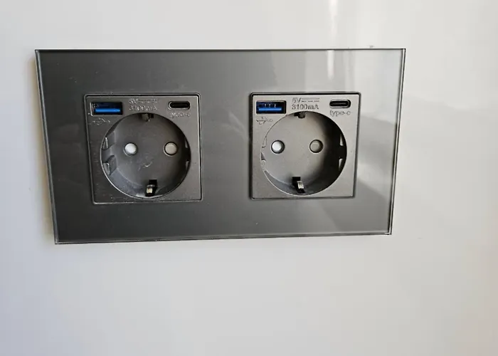 Modern Homes - Voll Ausgestatte - Balkon - Hotelbetten - 4k Tv - Wlan Moers