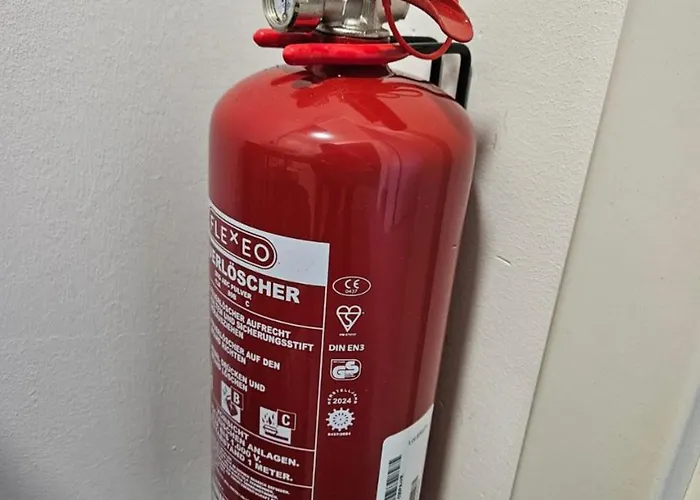 Modern Homes - Voll Ausgestatte - Balkon - Hotelbetten - 4k Tv - Wlan דירה