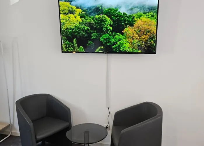 Modern Homes - Voll Ausgestatte - Balkon - Hotelbetten - 4k Tv - Wlan Apartament Moers