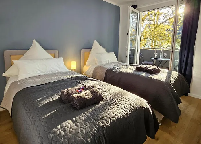 Modern Homes - Voll Ausgestatte - Balkon - Hotelbetten - 4k Tv - Wlan דירה